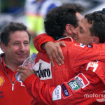 Der neue Formel 1 Weltmeister Michael Schumacher jubelt nach seinem Sieg beim Formel 1 Grand Prix von Japan