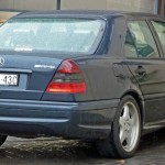 1999_Mercedes-Benz_C_43_AMG_(W_202)_sedan_(2010-07-11)