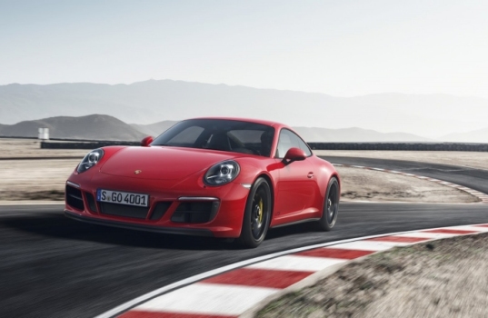 Porsche_911_GTS_2017_facelift_prvni_sada_02_800_600