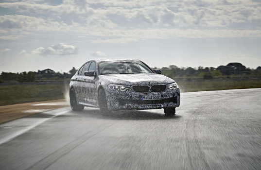 p90257538_highres_the-new-bmw-m5-with