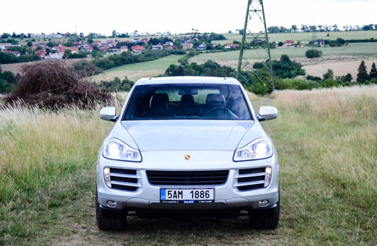 porsche-cayenne-v6-exterior-9