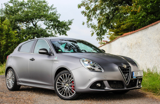 alfa-romeo-giulietta-qv-exterior-2
