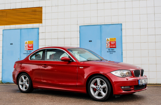 bmw-1-coupe-exterior-2