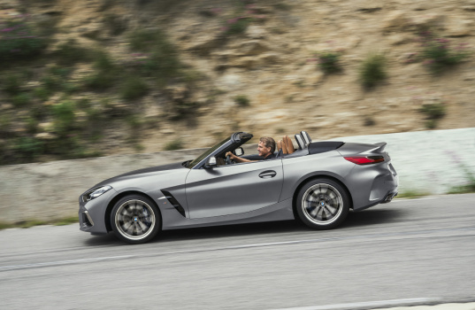 p90318613_highres_the-new-bmw-z4-roads