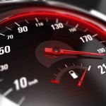 EU chystá nekompromisní bič. Při překročení rychlosti vám auto samo uškrtí výkon motoru