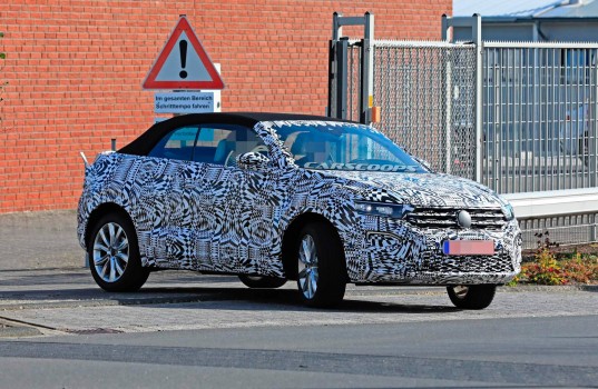 128804c3-2020-vw-t-roc-cabriolet-spy-shots-2