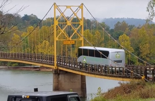 4893a811-bus-bends-bridge