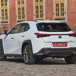 lexus_ux_405_5ba09d375f56e