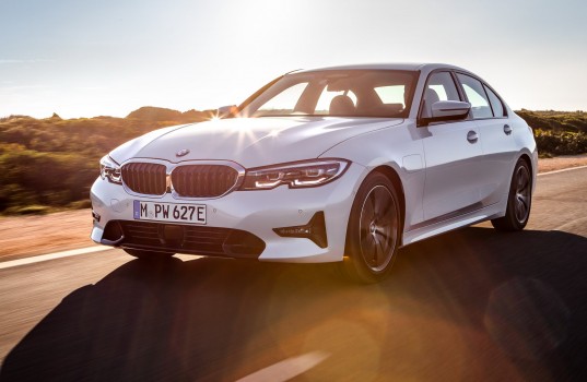 954cc85a-2019-bmw-330e-05