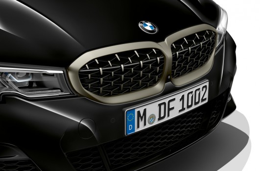 p90323747_highres_the-all-new-bmw-3-se