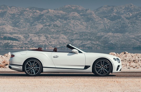 bentley_continental_gt_cabrio_32_5bfd066455c96