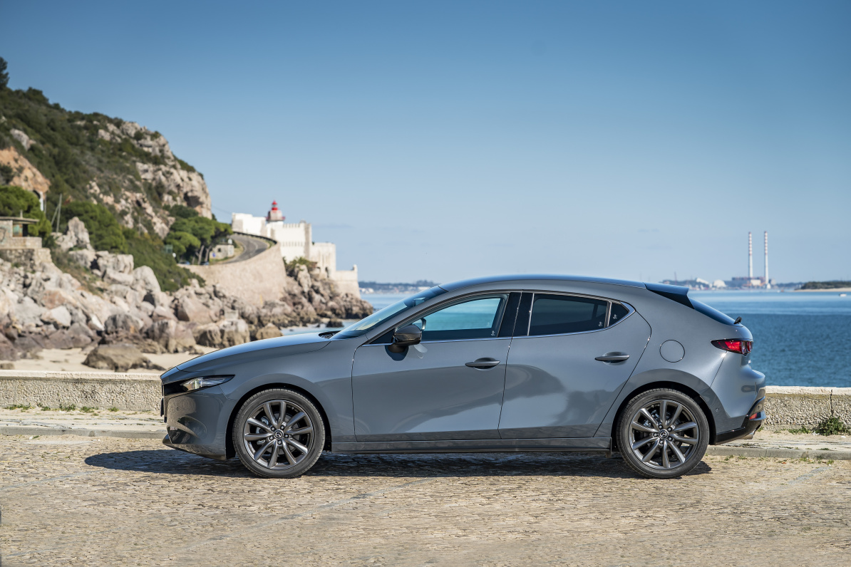 mazda3_polymetal_still-2