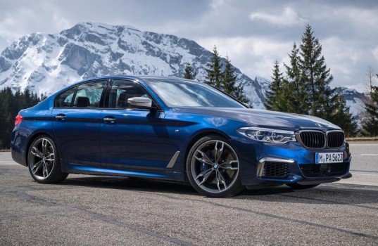 2018-bmw-m550i-xdrive-blue-front-quarter