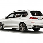 p90351131_highres_the-new-bmw-x7-m50i