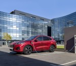 2019_ford_kuga_side_charging