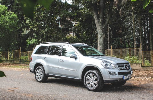 mercedes-benz-gl-2