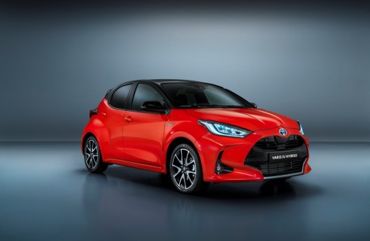 new_toyota_yaris_4_hybrid_3
