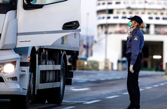 lkw_faehre_split_coronavirus