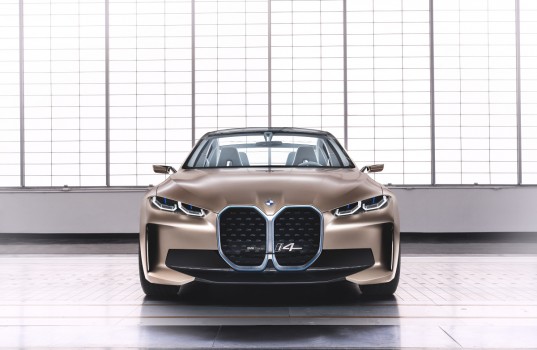 p90384987_highres_bmw-concept-i4-02-20