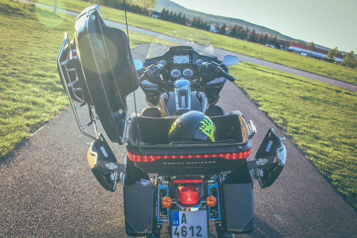 harley-davidson-road-glide-limited-18