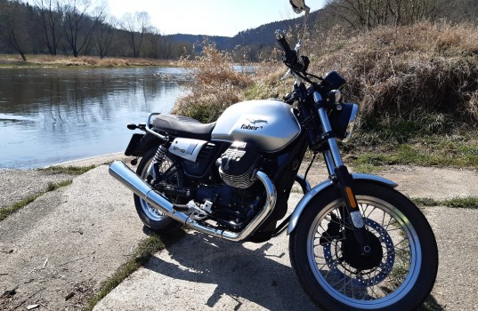 moto-guzzi-v7-iii-special-4