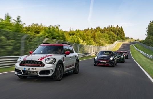 2020-mini-john-cooper-works-countryman-1-1
