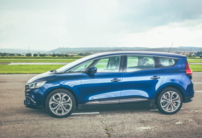 renault-grand-scenic-iv-1