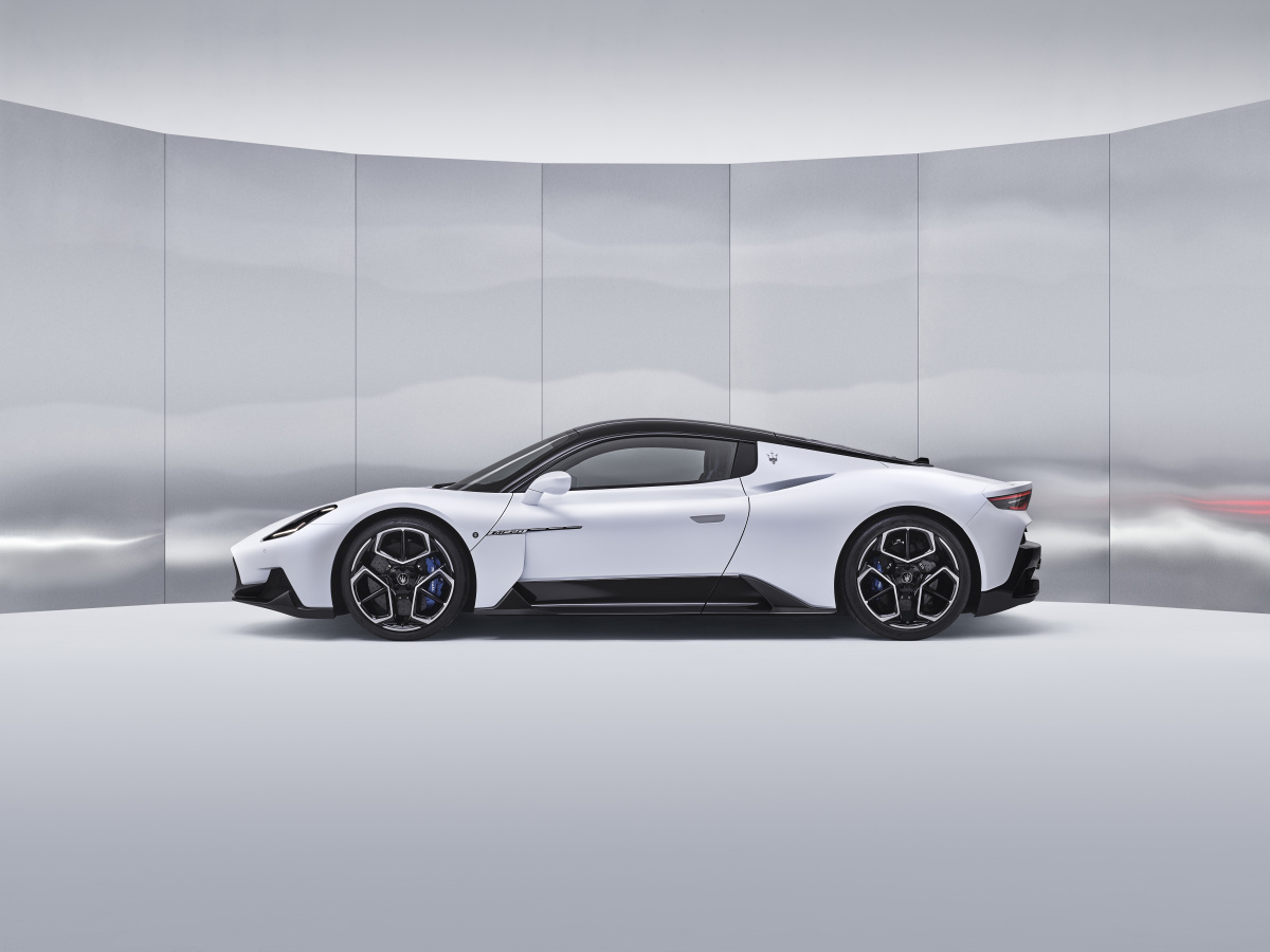 03_maserati_mc20