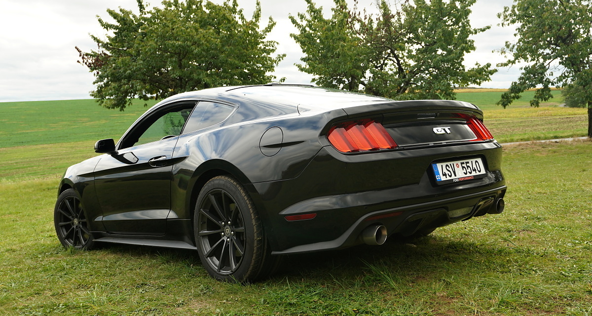 ford-mustang-gt-13