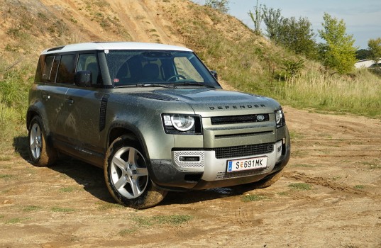 land-rover-defender-43