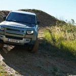 land-rover-defender-62