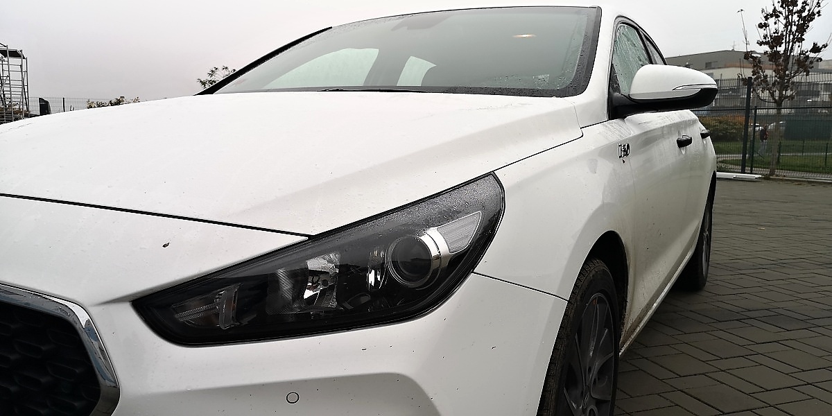 hyundai-i30-fastback-21