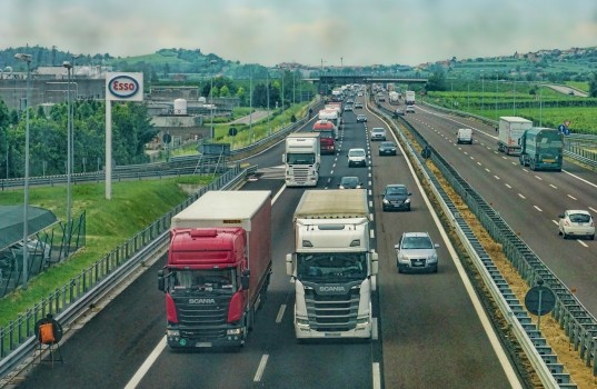highway-3392100_12801