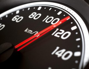 news-speed-limiters-mandatory-in-all-european-carsss-by-2022-1001x565