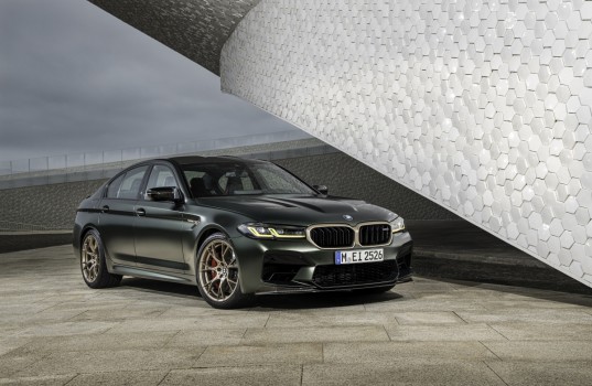 p90411290_highres_the-new-bmw-m5-cs-01
