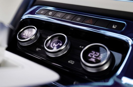 2021-koncept-elektromobil-mercedes-benz_eqt-interier-3