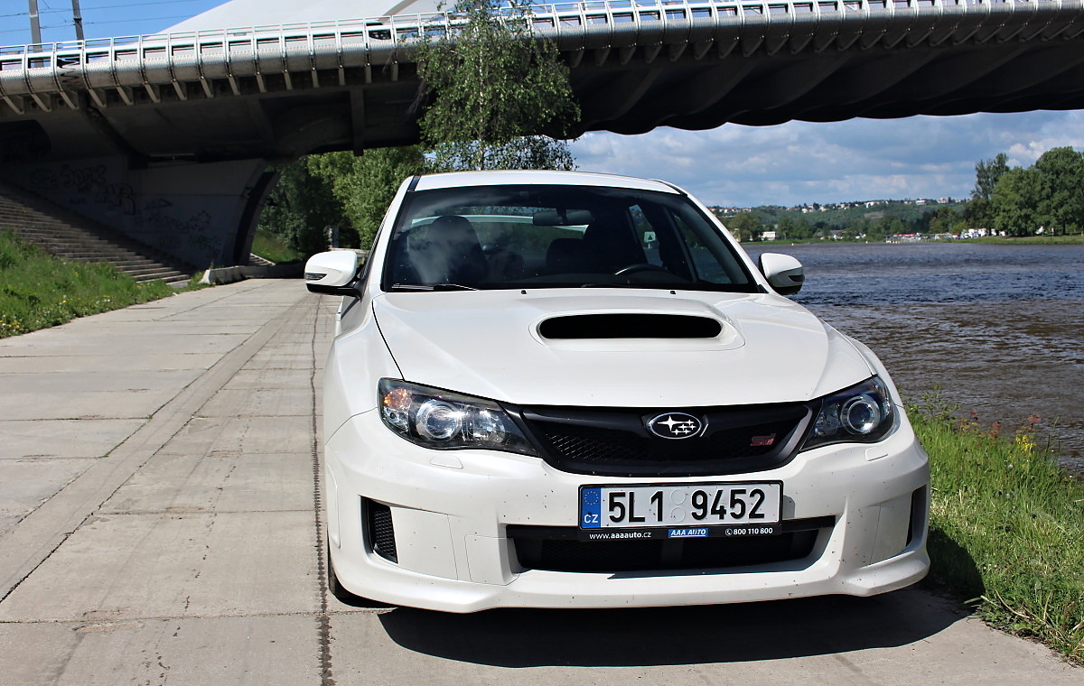 subaru-wrx-sti-2012-24