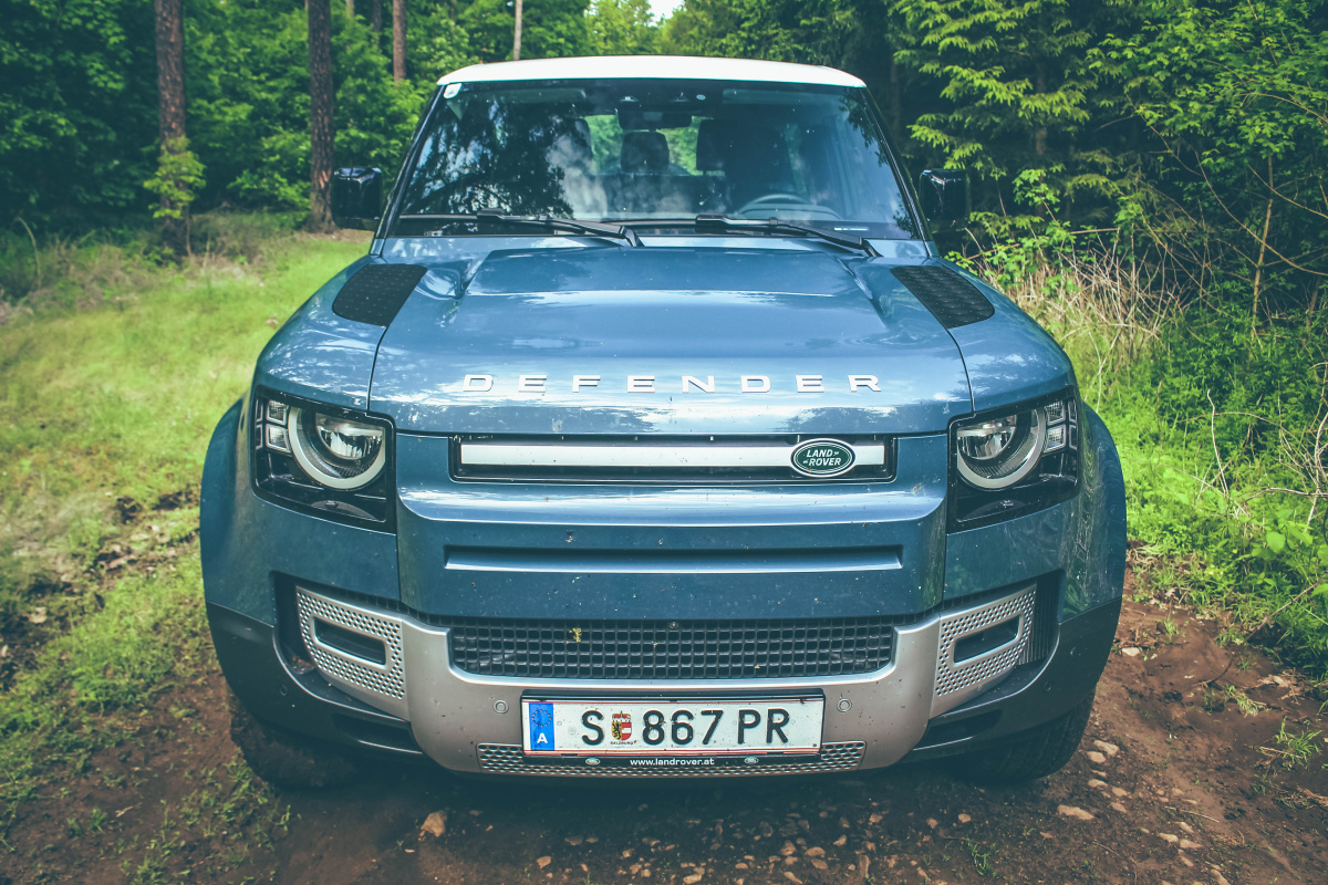 land-rover-defender-90-2021-13