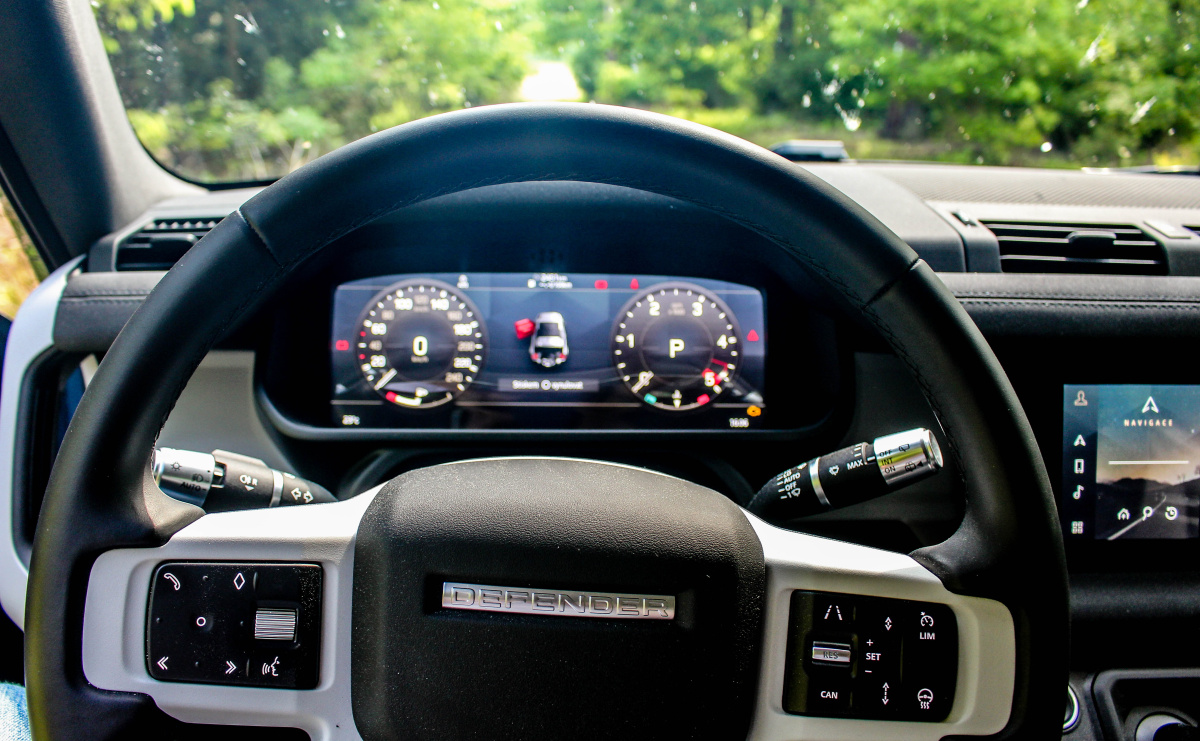 land-rover-defender-90-2021-17