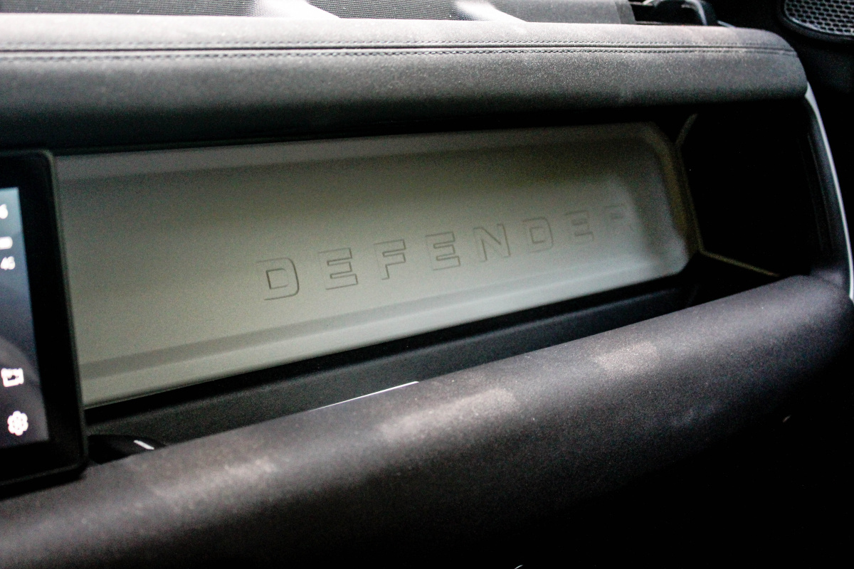 land-rover-defender-90-2021-22