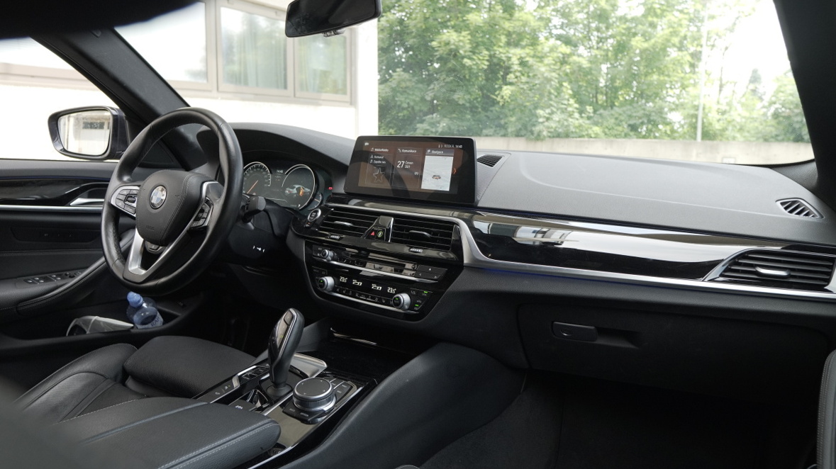 bmw-5-g30-24