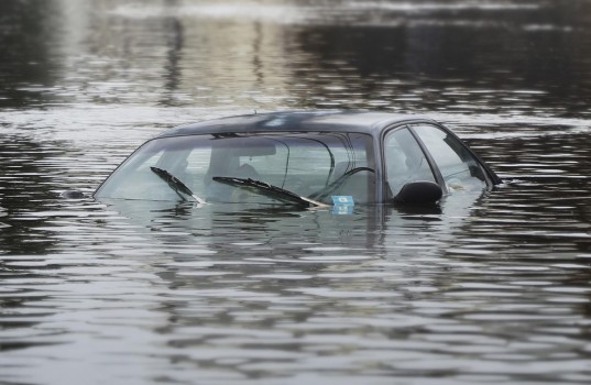 flooded-car-lead