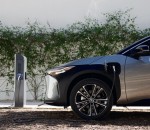 2022-elektromobil-toyota-bz4x-nabijeni-2-scaled