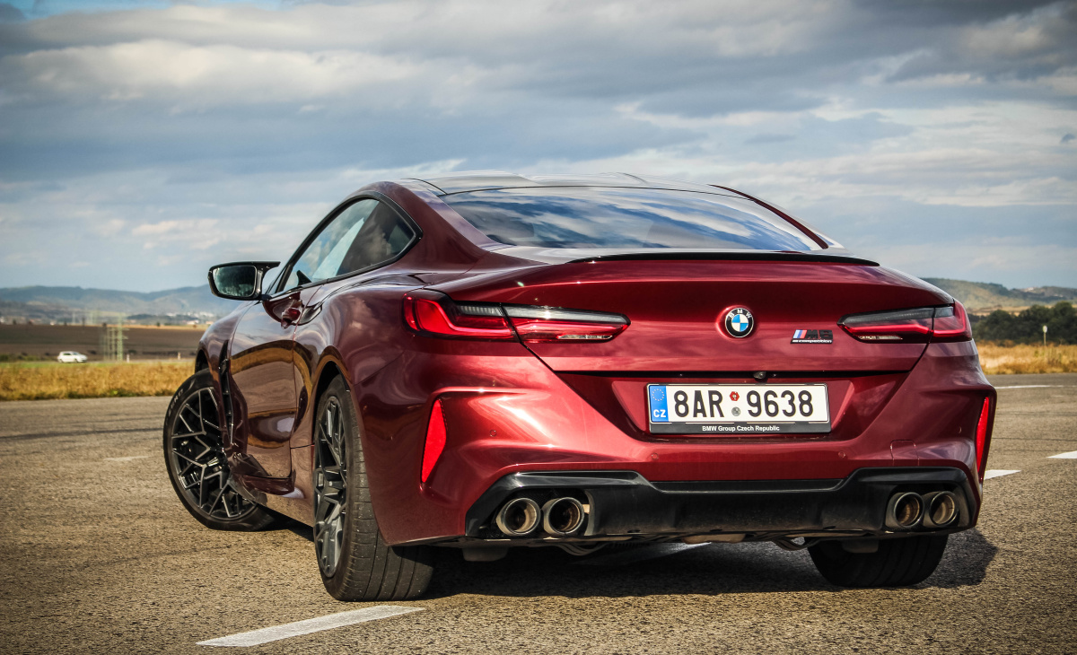 bmw-m8-competition-2021-33