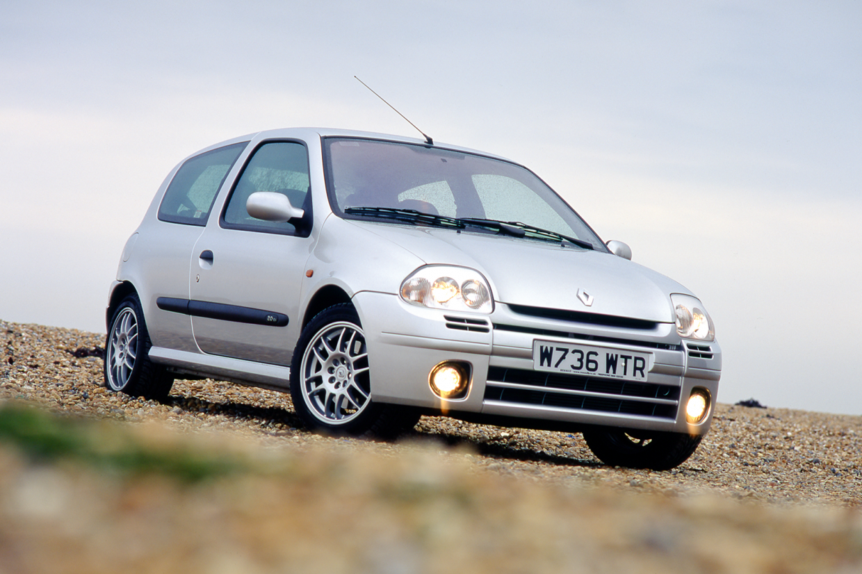 classic_and_sports_car_buyers_guide_renault_clio_172_phase_1