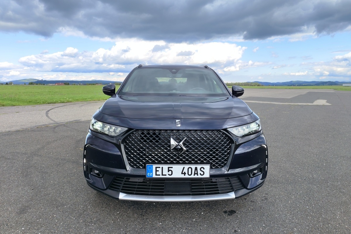ds-7-crossback-3