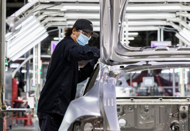 1659335125-tesla-gigafactory