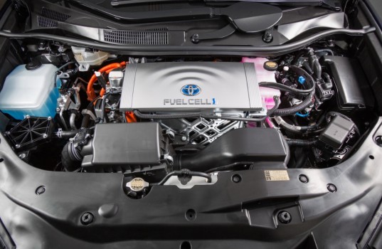 motor-vodikove-toyoty-mirais