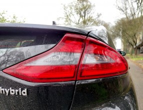 hyundai-ioniq-hybrid-21