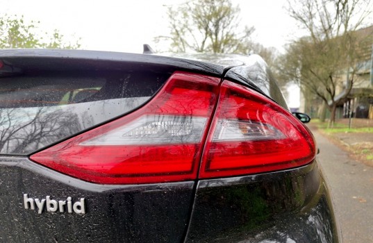 hyundai-ioniq-hybrid-21